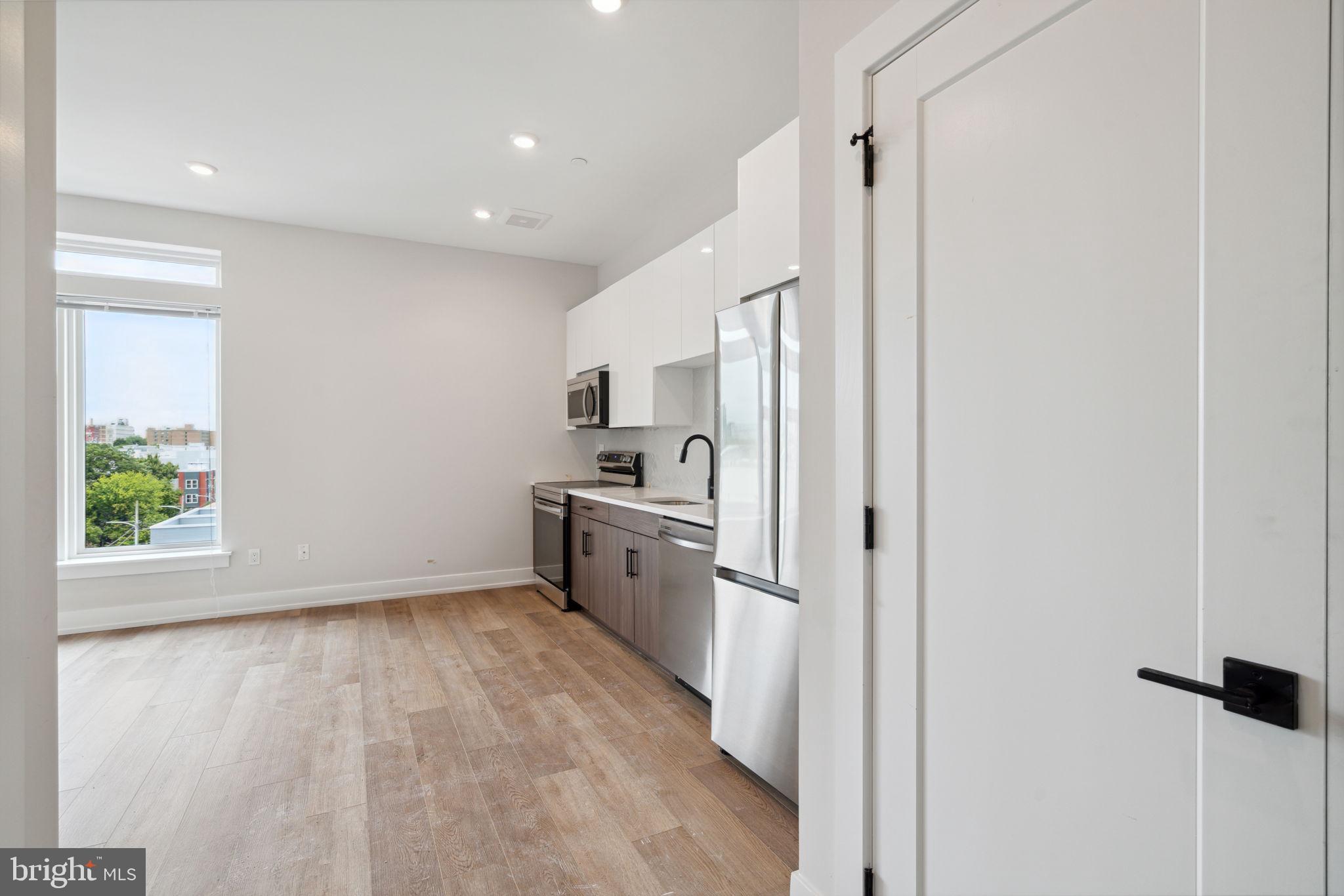 PHILADELPHIA (NORTH) - Residential Lease