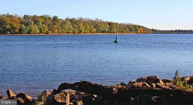 RADCLIFFE COURT - Residential