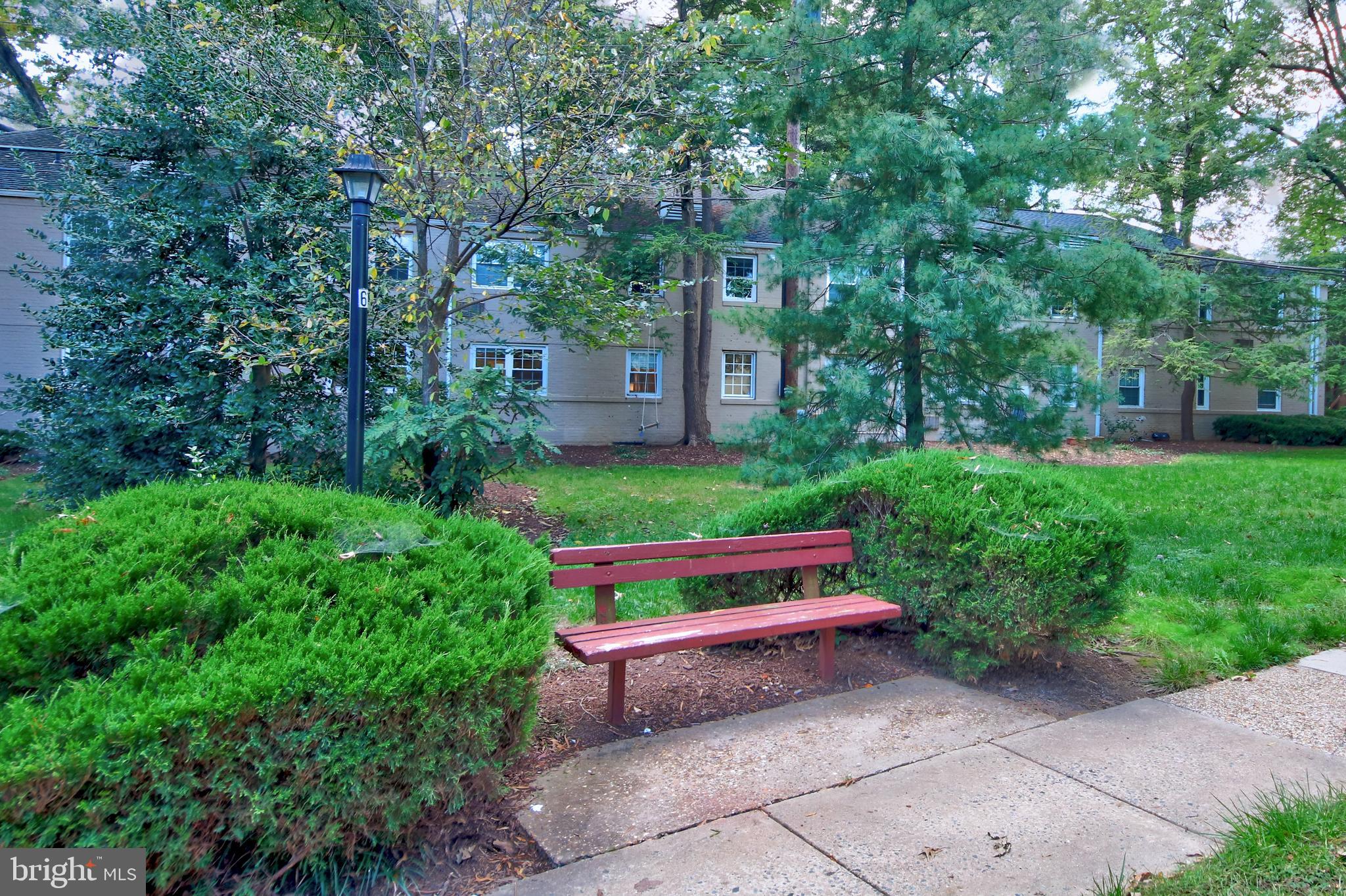 ARLINGTON OAKS - Residential Lease