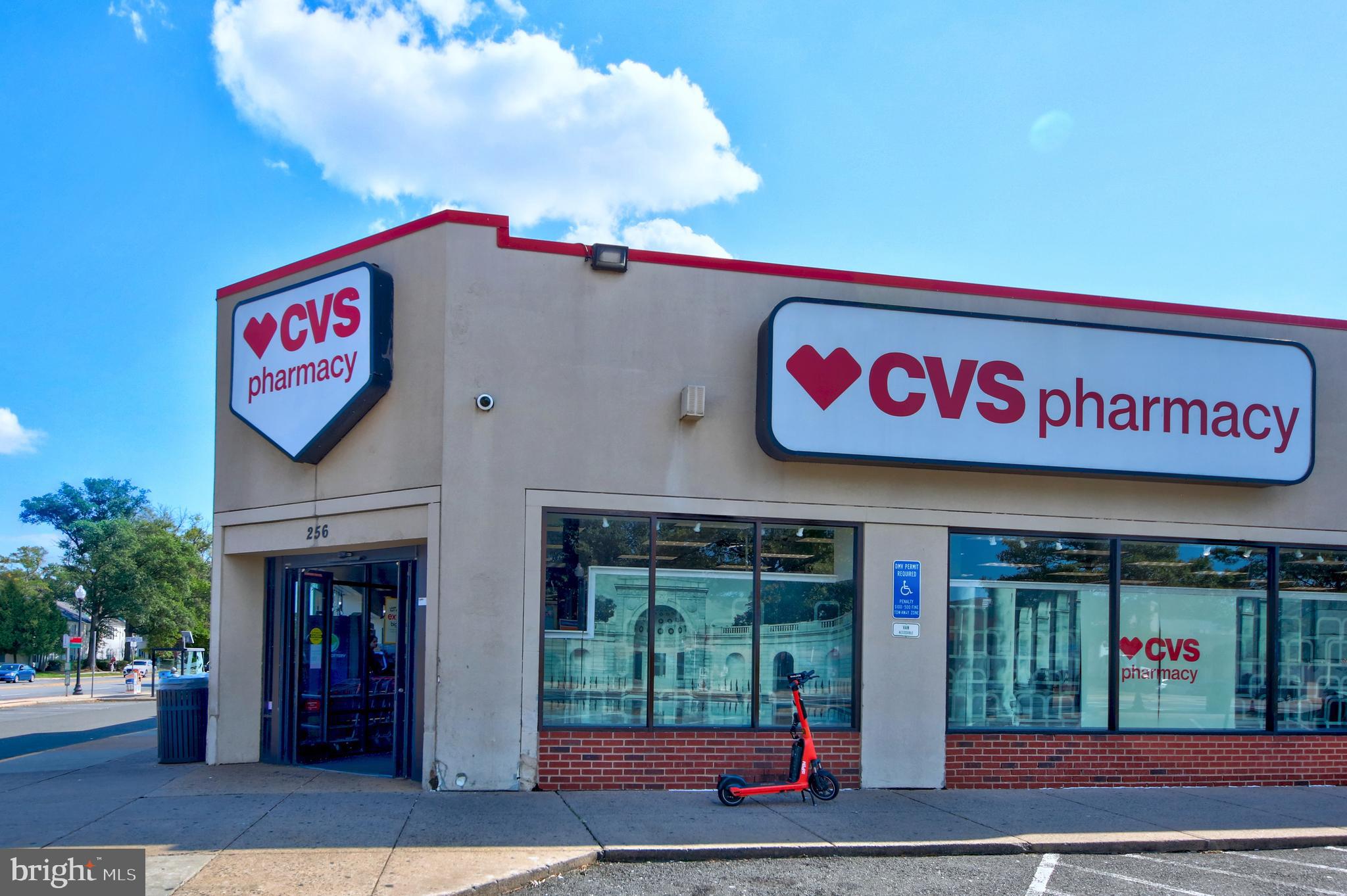 ARLINGTON OAKS - Residential Lease