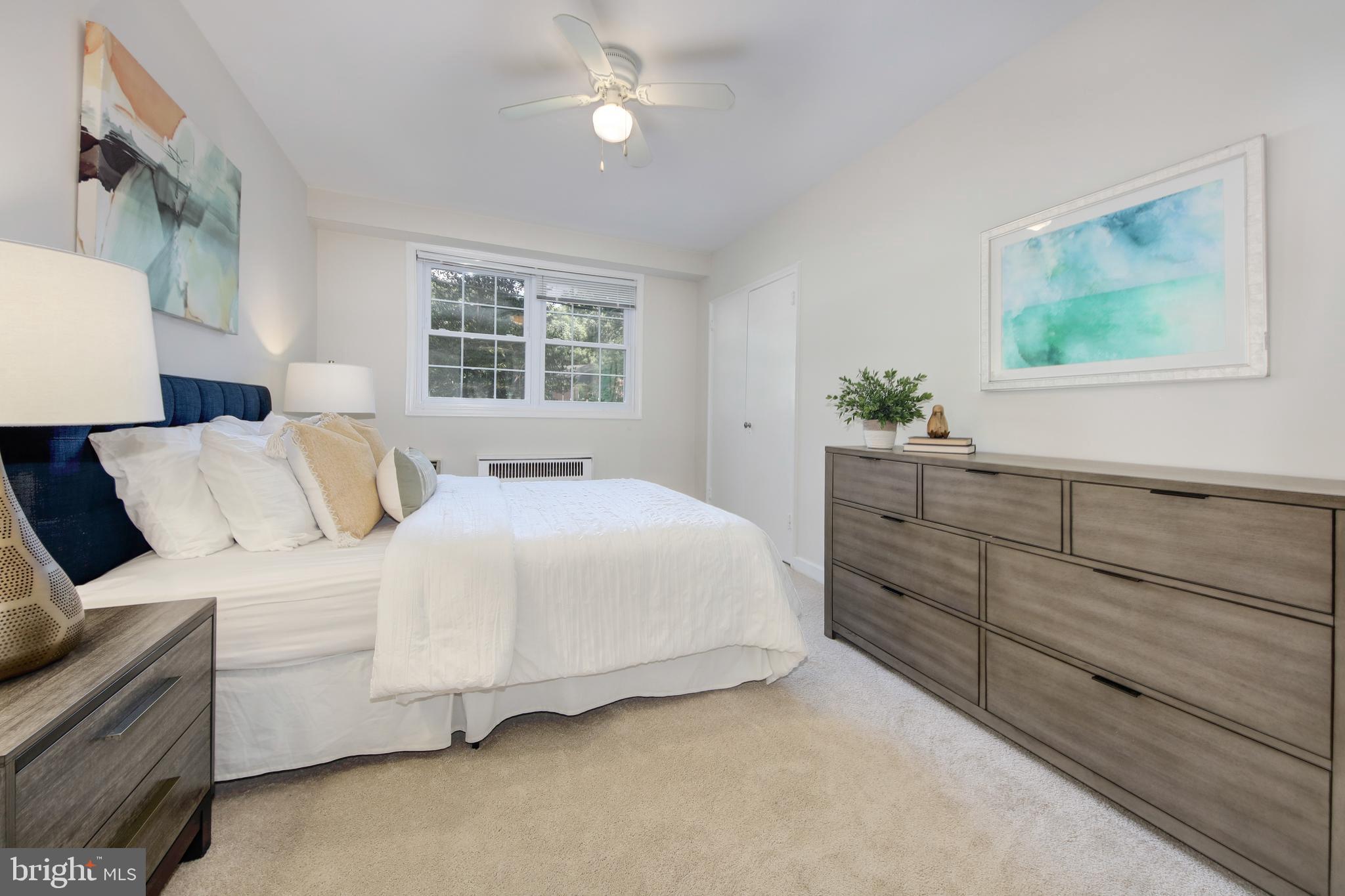 ARLINGTON OAKS - Residential Lease