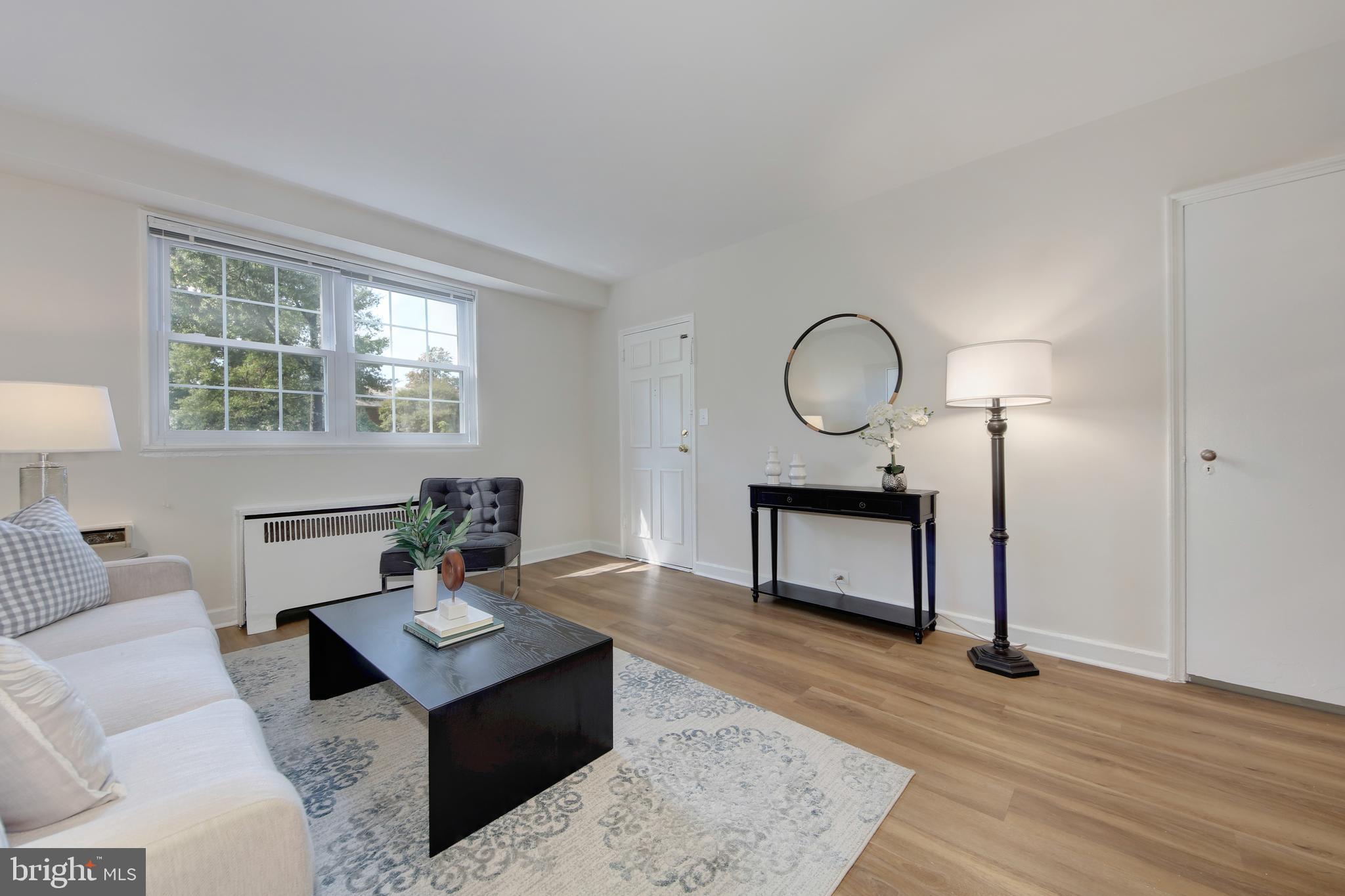 ARLINGTON OAKS - Residential Lease