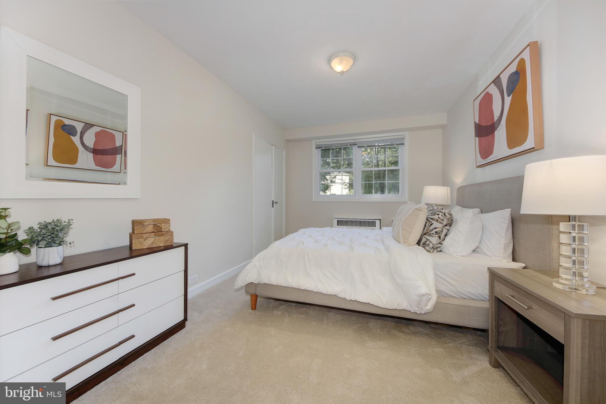 ARLINGTON OAKS - Residential Lease