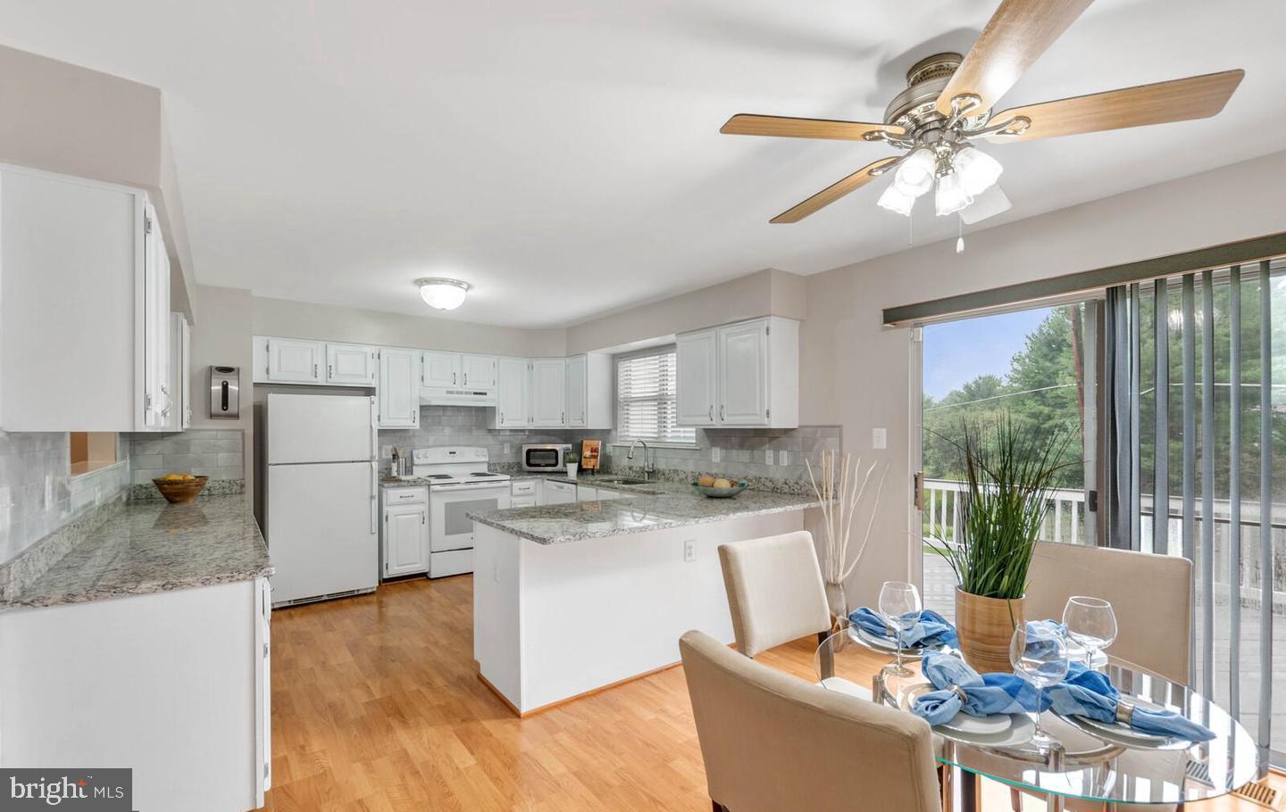 GLENWOOD MEWS - Residential Lease