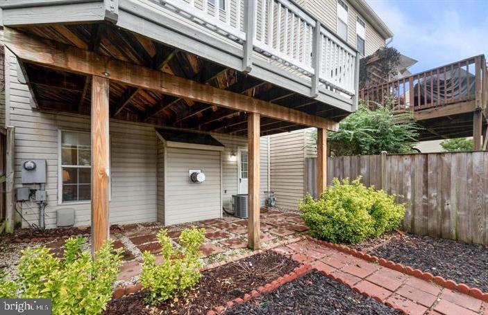 GLENWOOD MEWS - Residential Lease