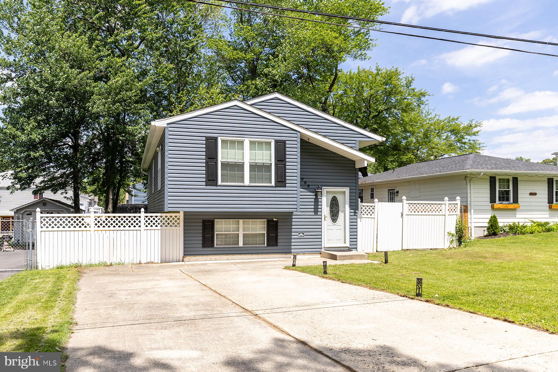 MOUNT PLEASANT BEACH - Residential