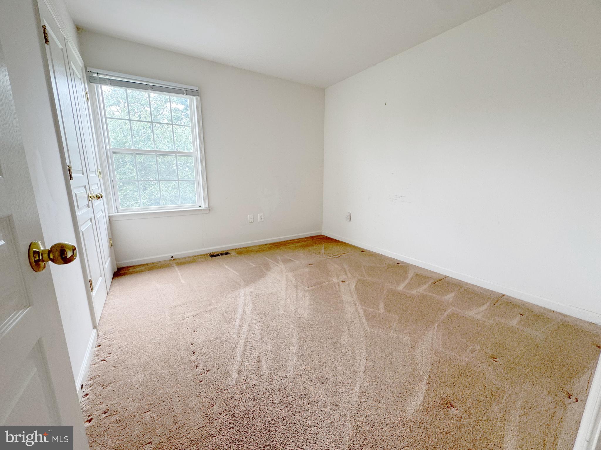 WOODS END - Residential Lease