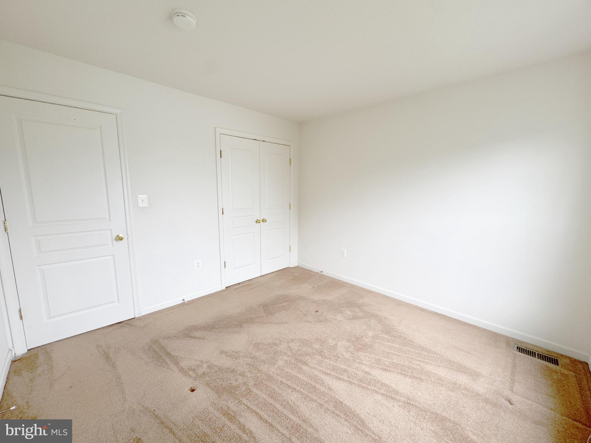 WOODS END - Residential Lease