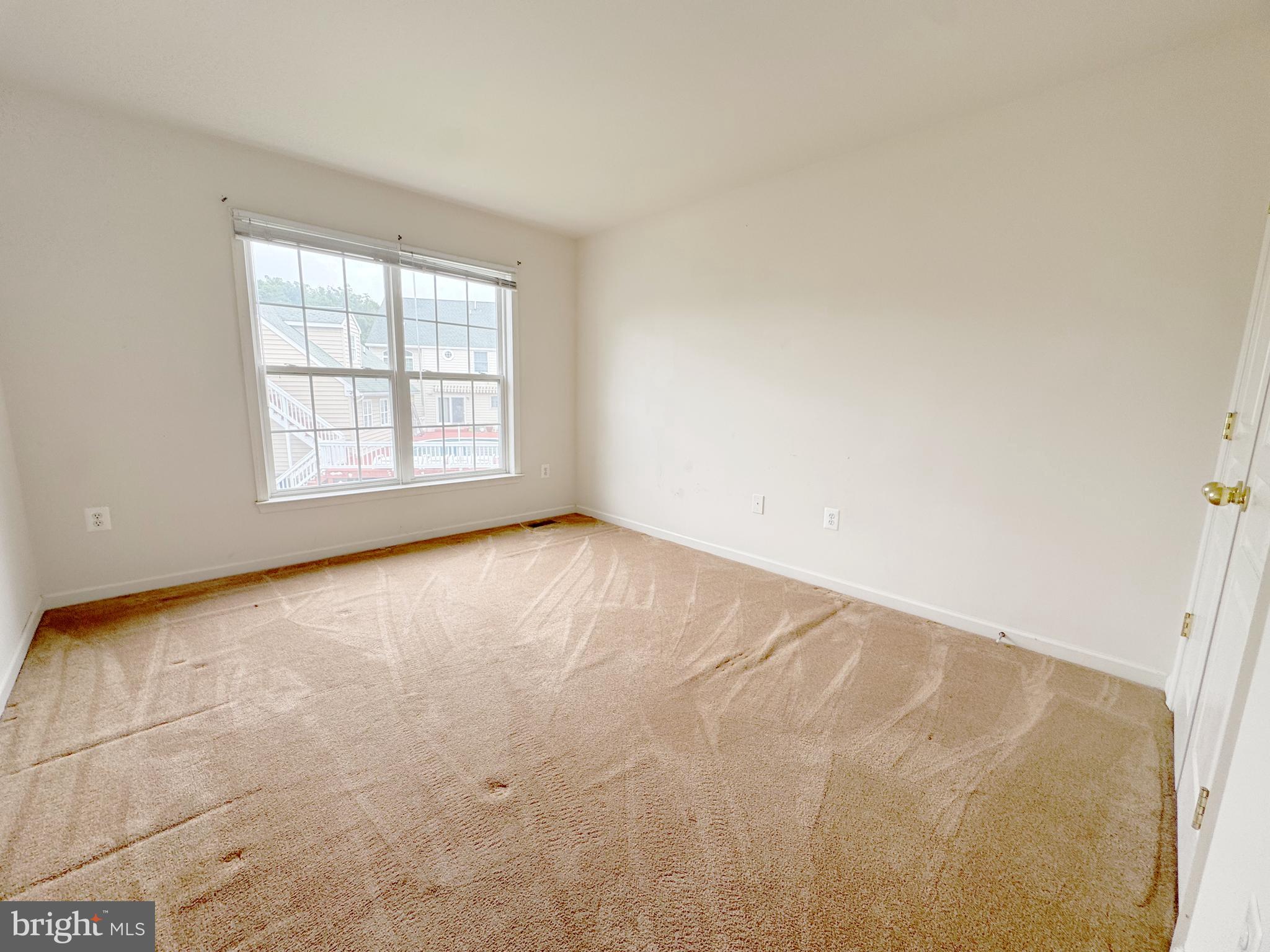 WOODS END - Residential Lease