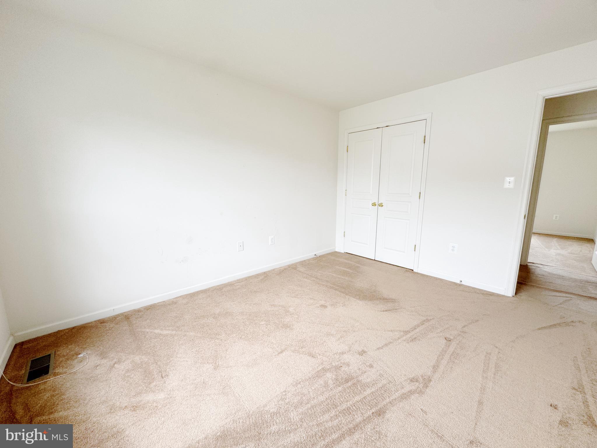 WOODS END - Residential Lease