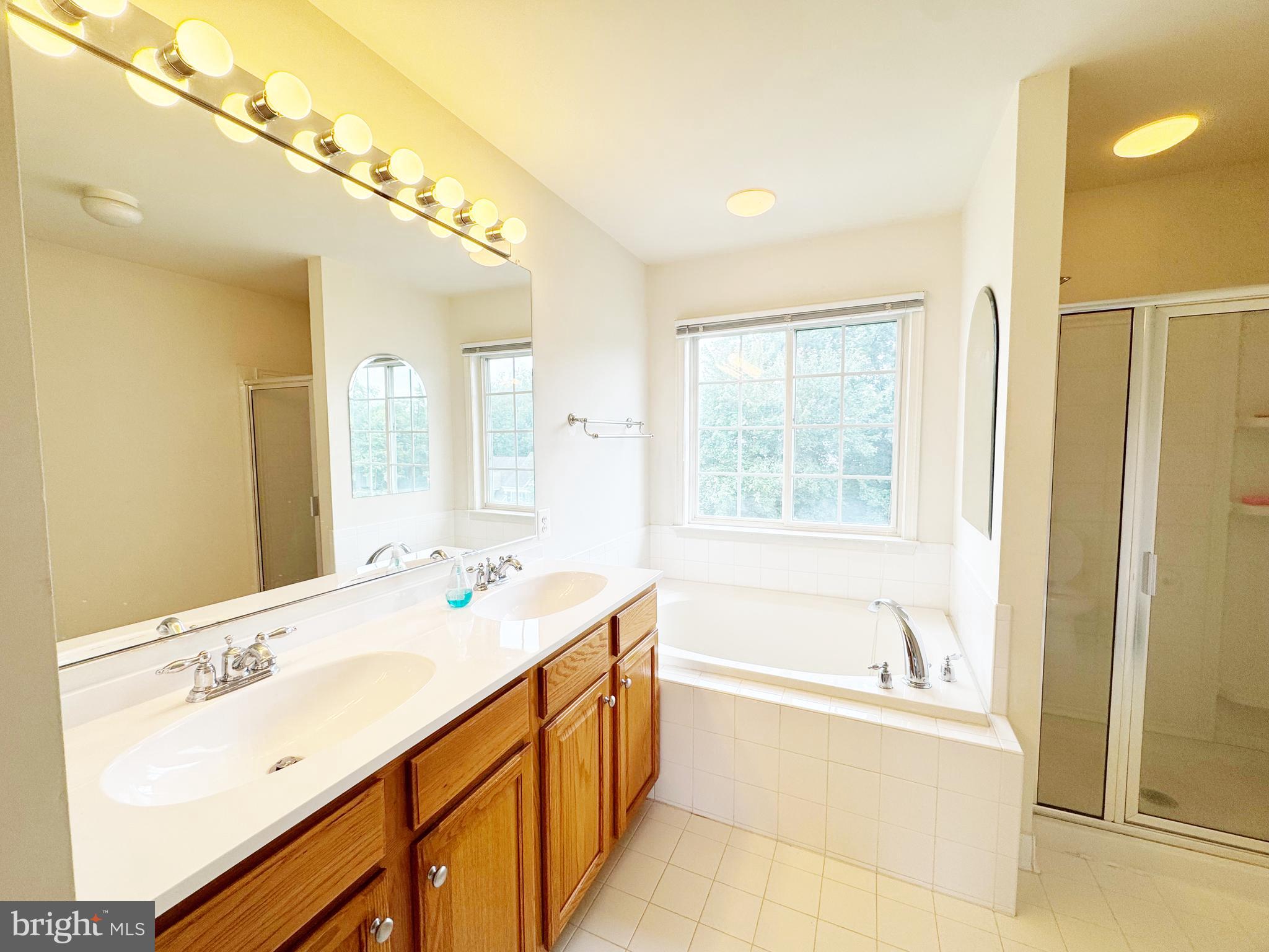 WOODS END - Residential Lease