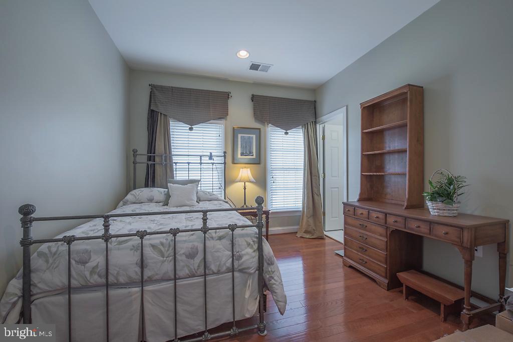 CHESTNUT HILLS - Residential