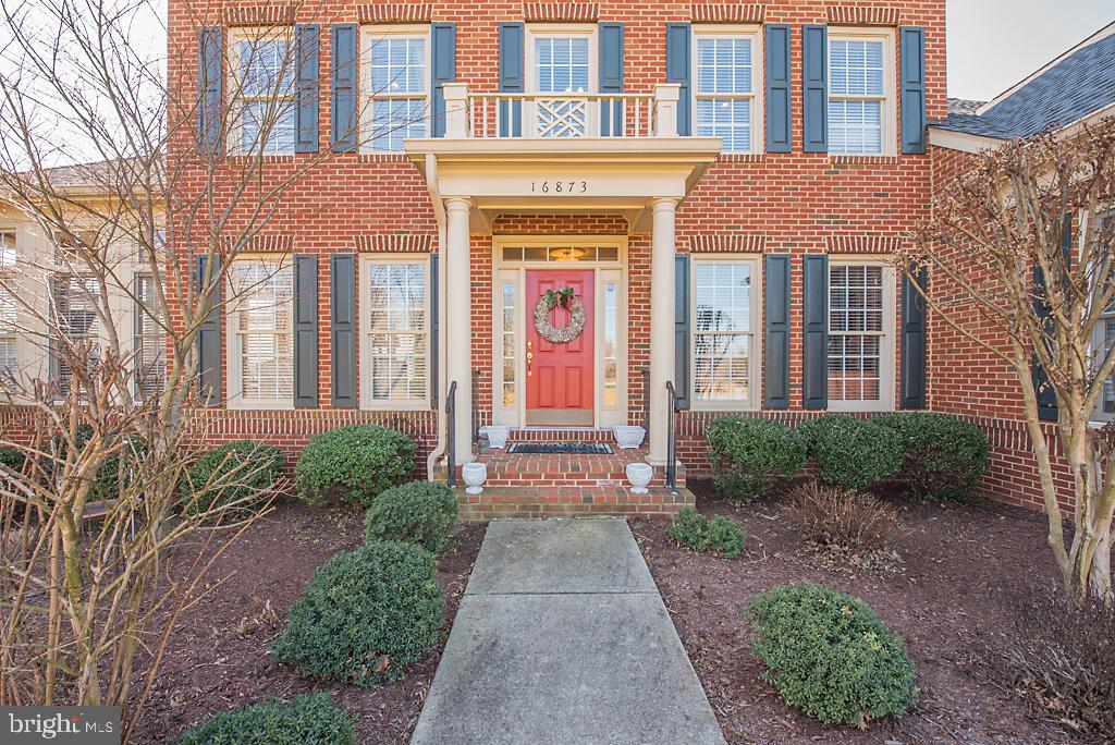 CHESTNUT HILLS - Residential