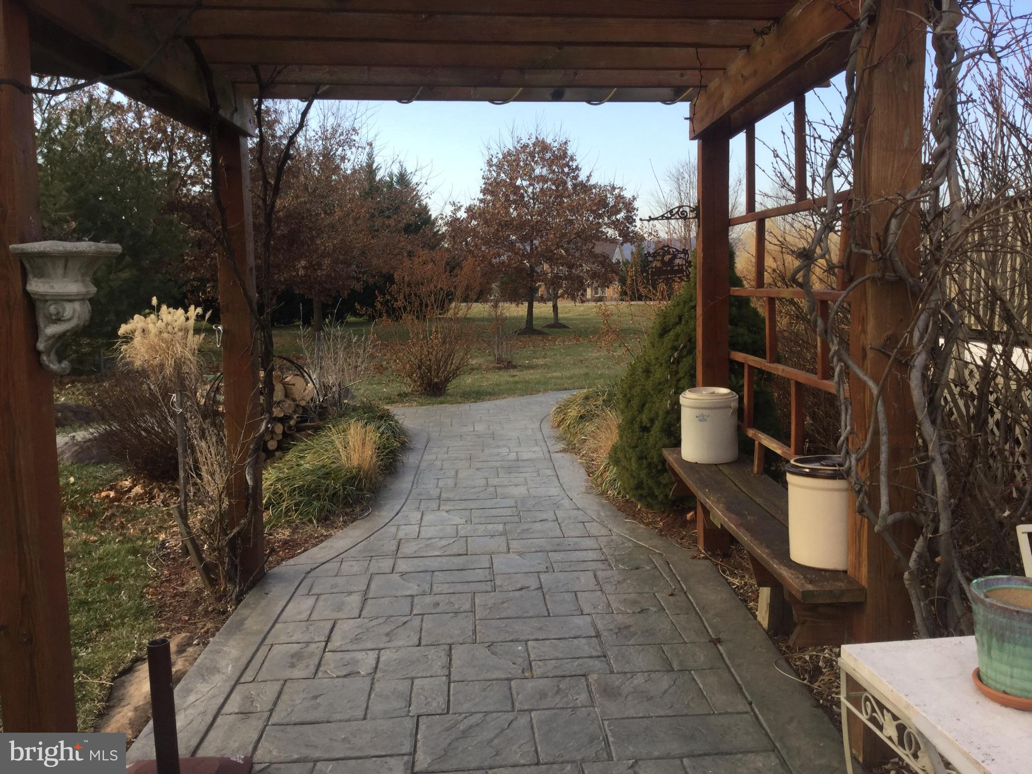 CHESTNUT HILLS - Residential