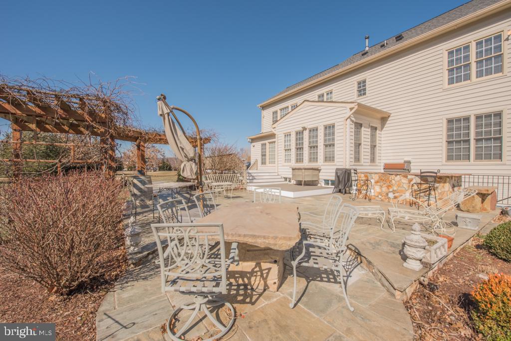 CHESTNUT HILLS - Residential