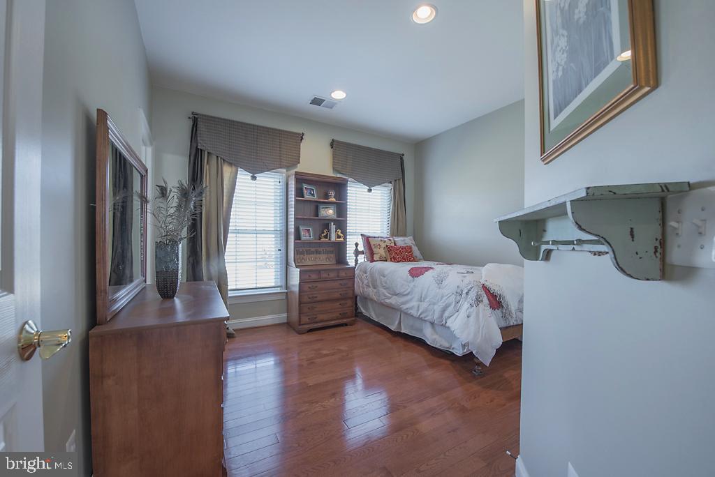 CHESTNUT HILLS - Residential