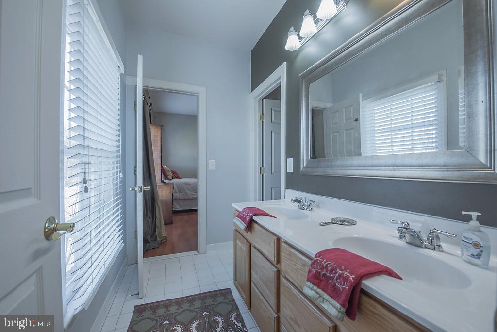 CHESTNUT HILLS - Residential