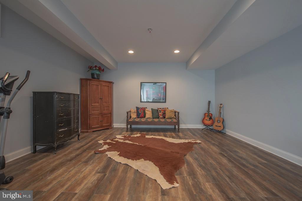 CHESTNUT HILLS - Residential