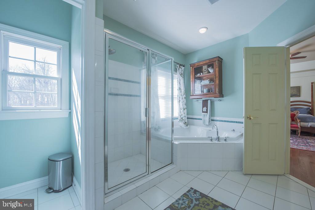 CHESTNUT HILLS - Residential