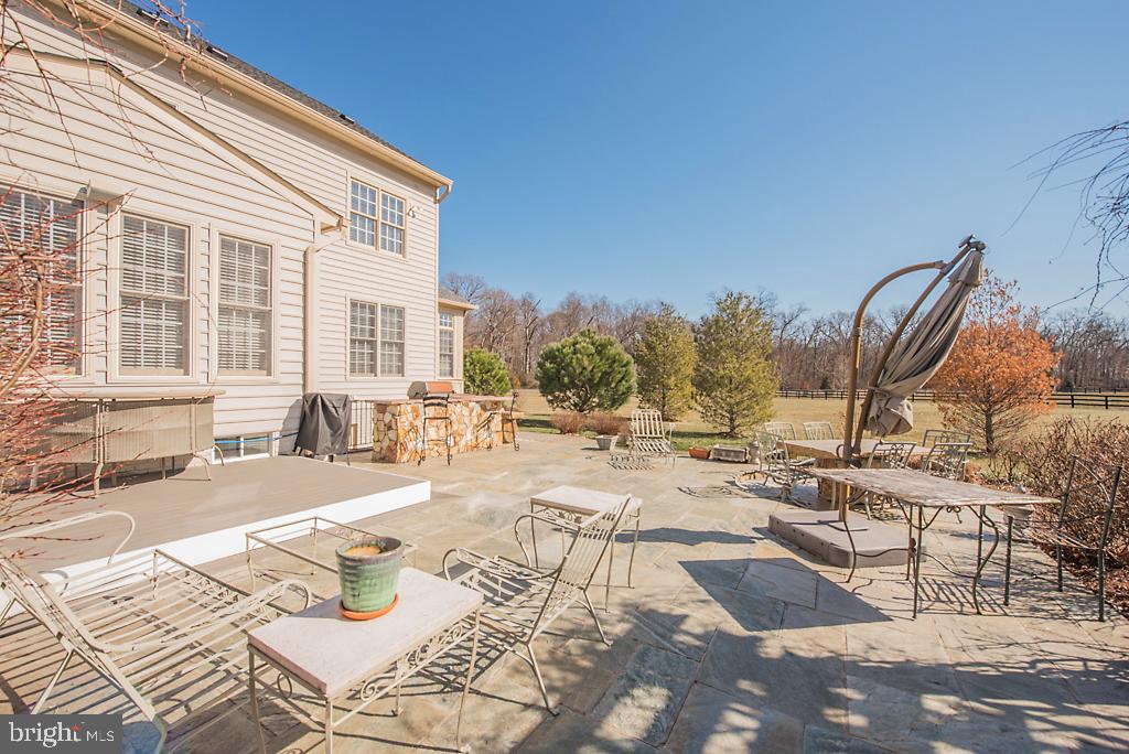 CHESTNUT HILLS - Residential