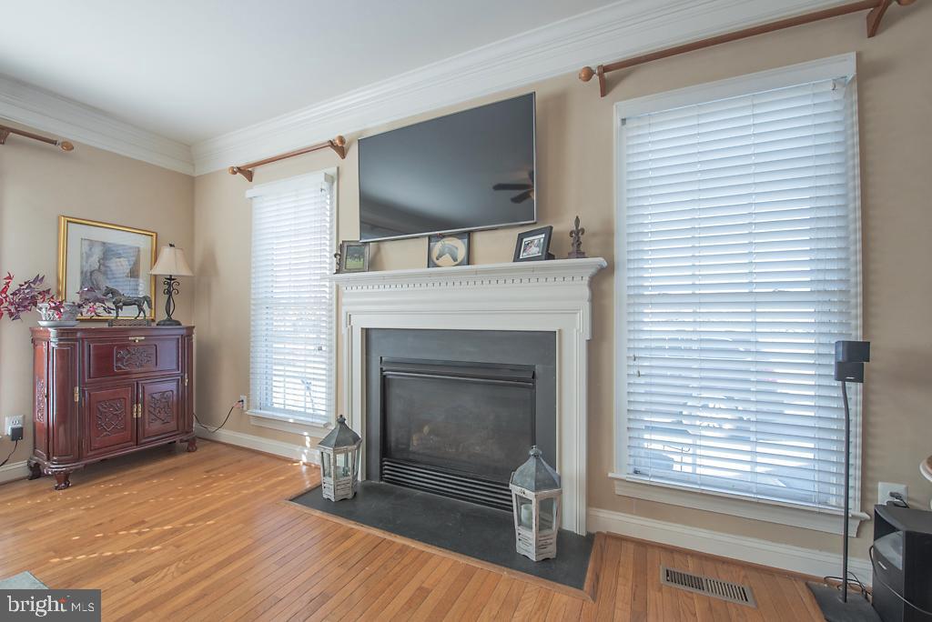 CHESTNUT HILLS - Residential