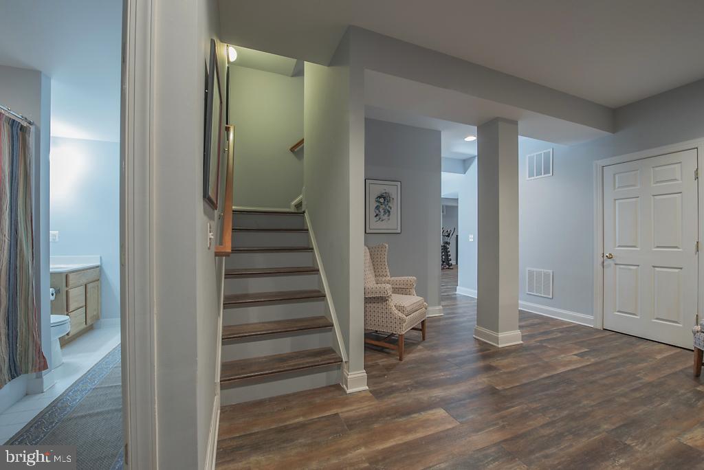 CHESTNUT HILLS - Residential