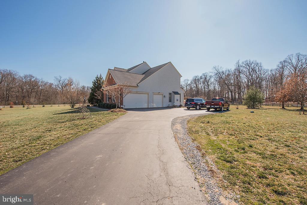 CHESTNUT HILLS - Residential