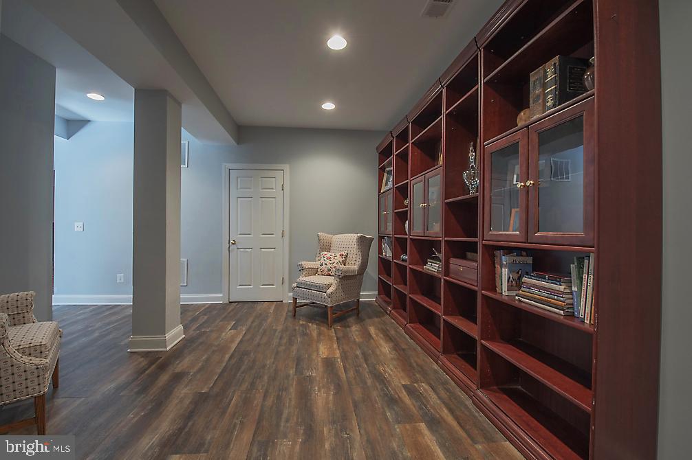 CHESTNUT HILLS - Residential