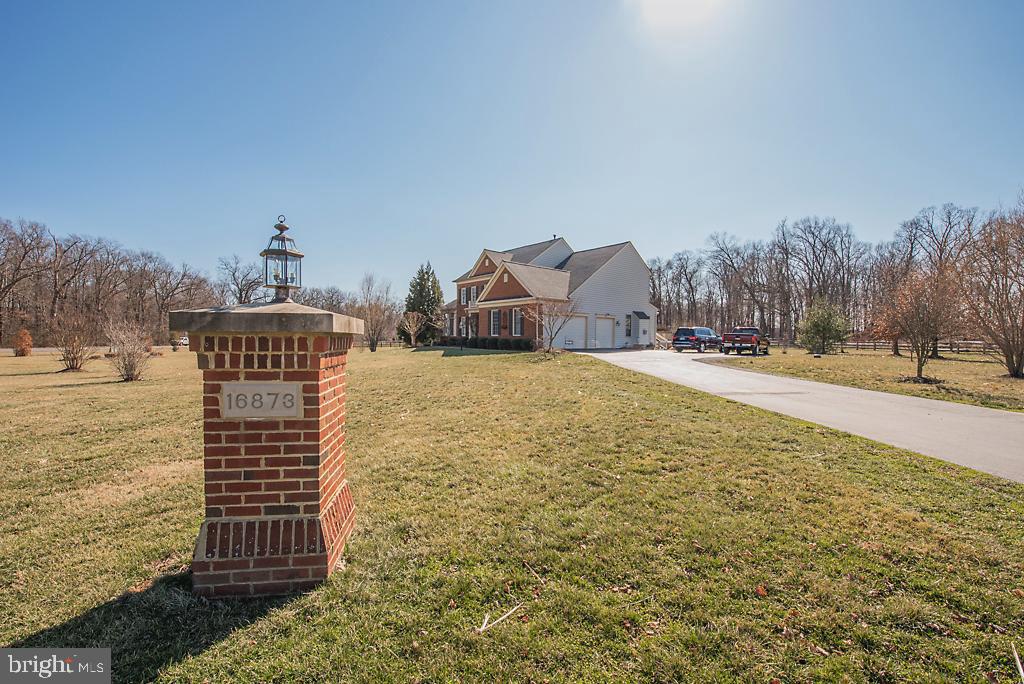 CHESTNUT HILLS - Residential