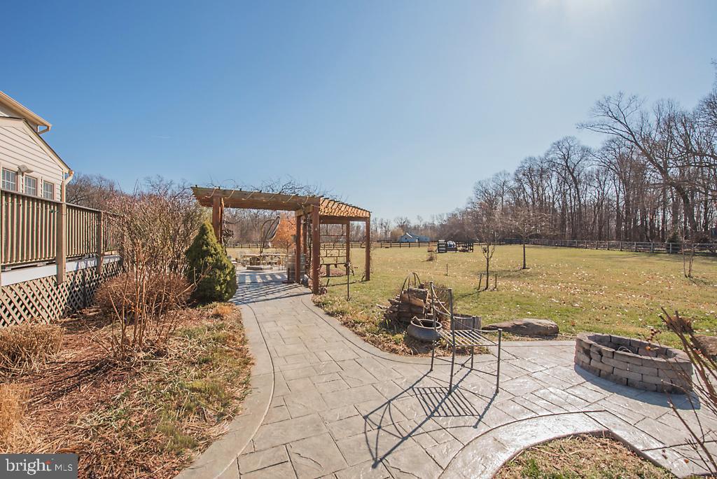 CHESTNUT HILLS - Residential