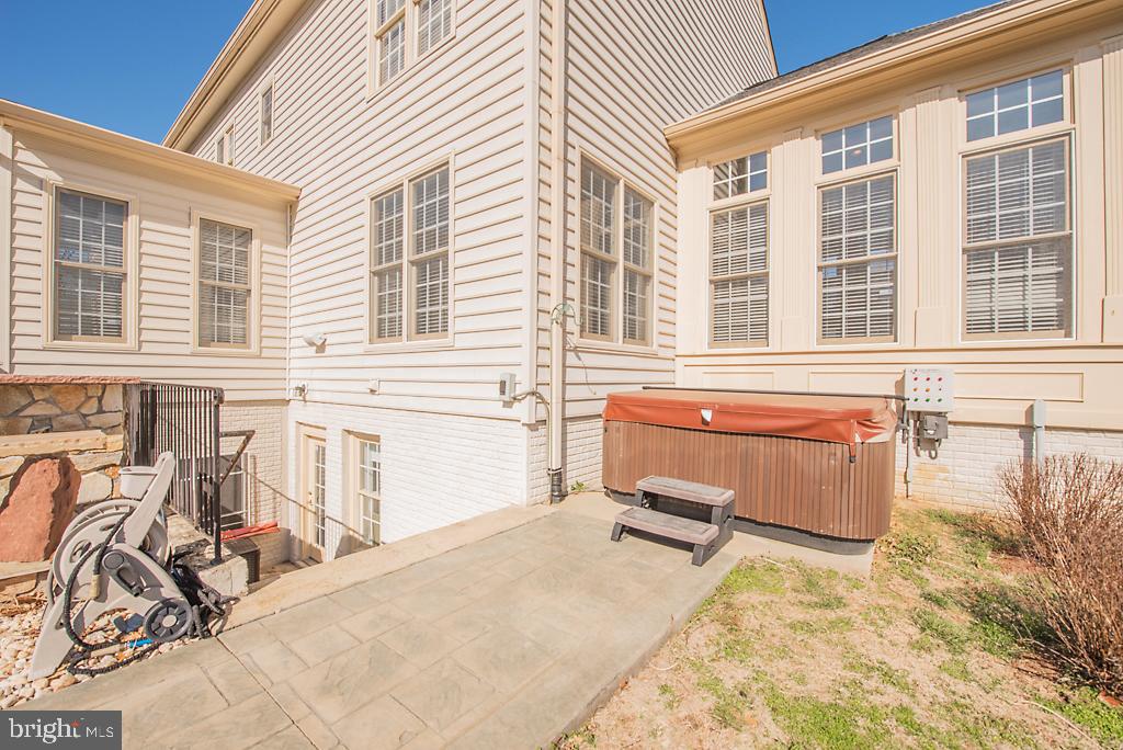 CHESTNUT HILLS - Residential