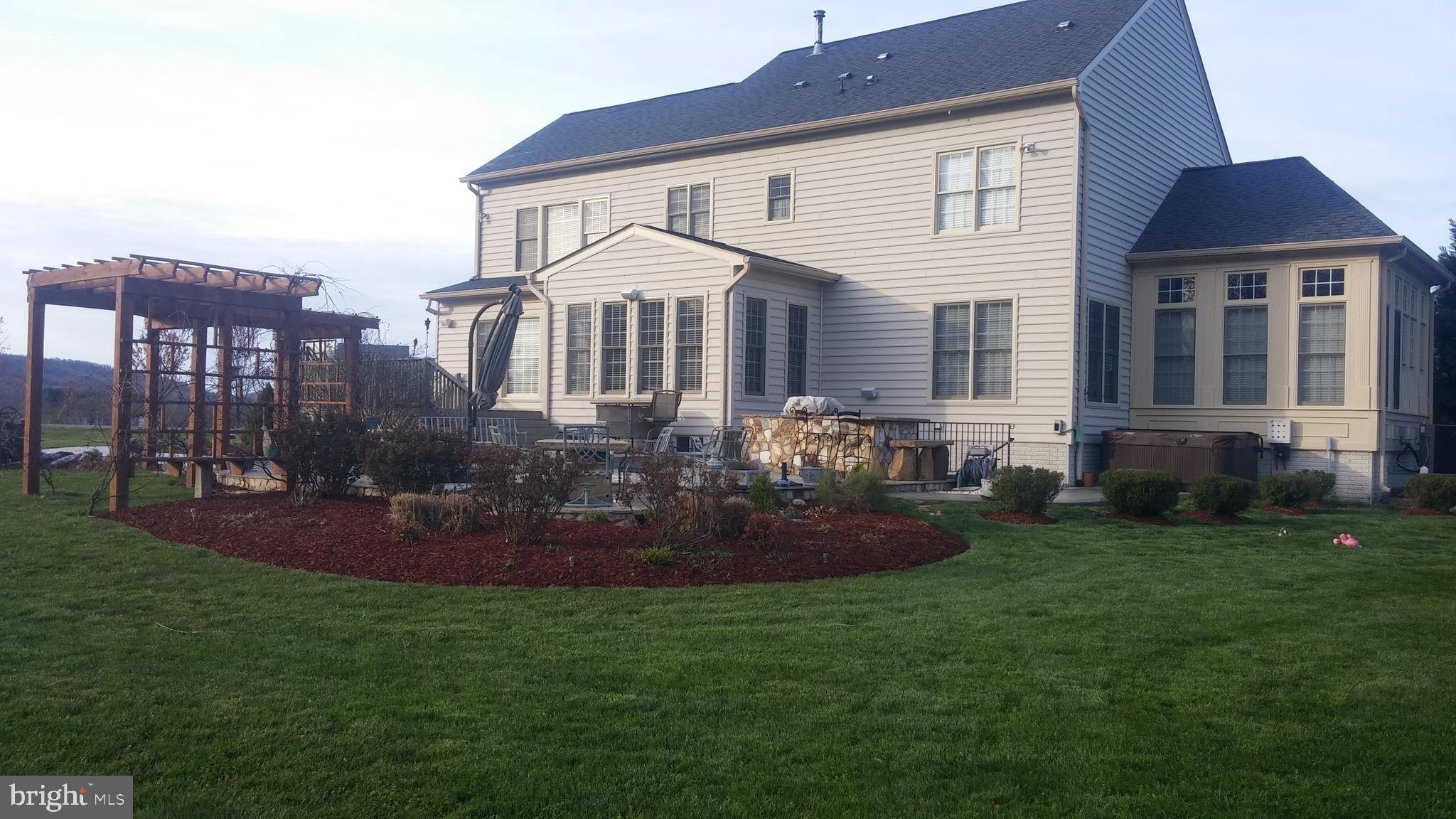 CHESTNUT HILLS - Residential