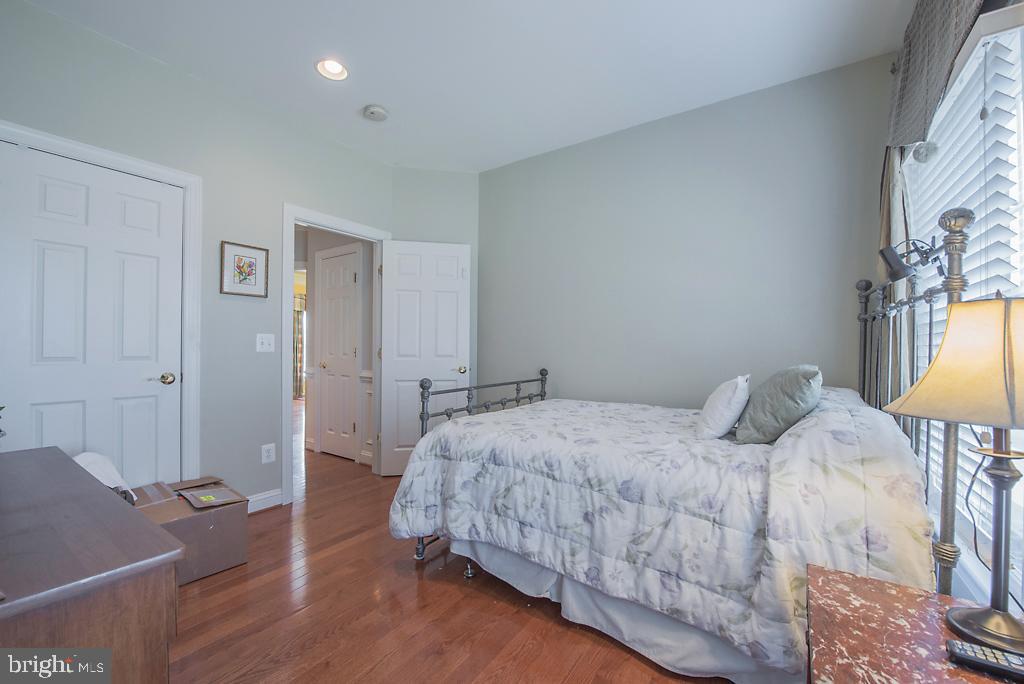 CHESTNUT HILLS - Residential