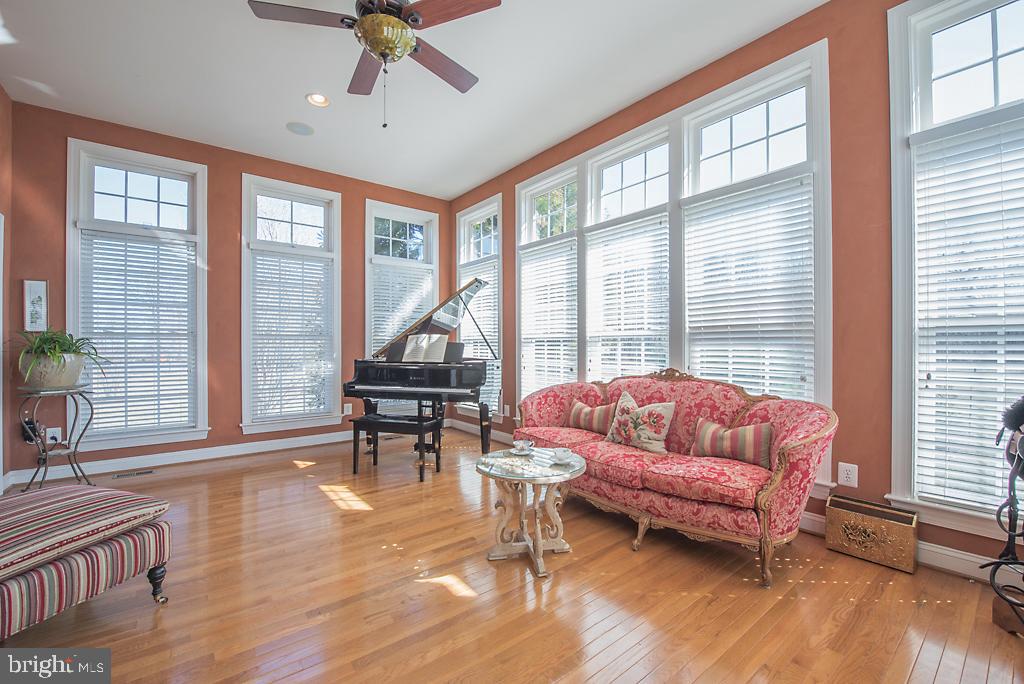 CHESTNUT HILLS - Residential