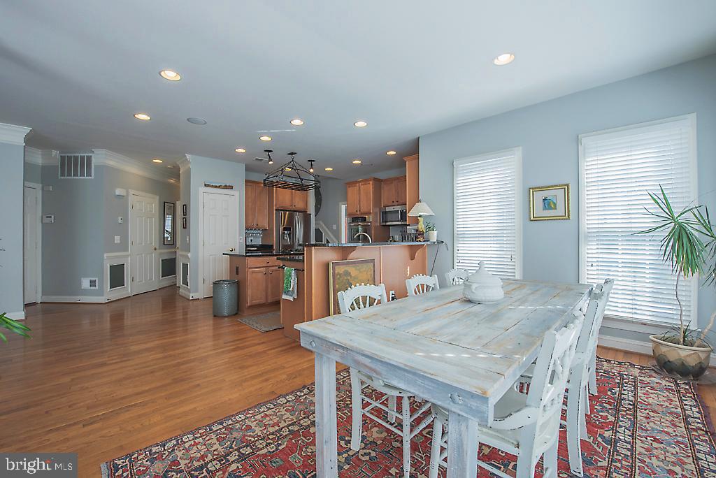 CHESTNUT HILLS - Residential