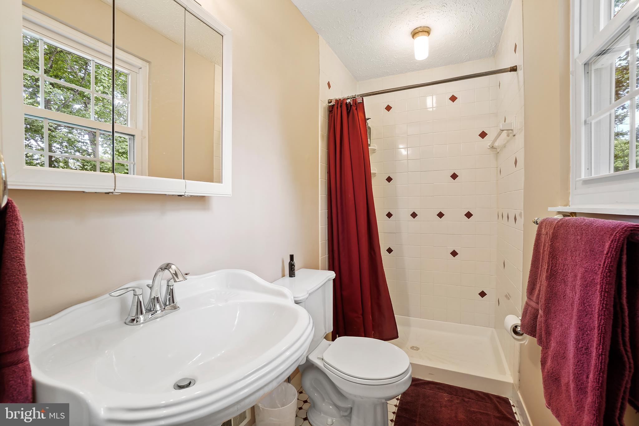 NEWINGTON FOREST - Residential