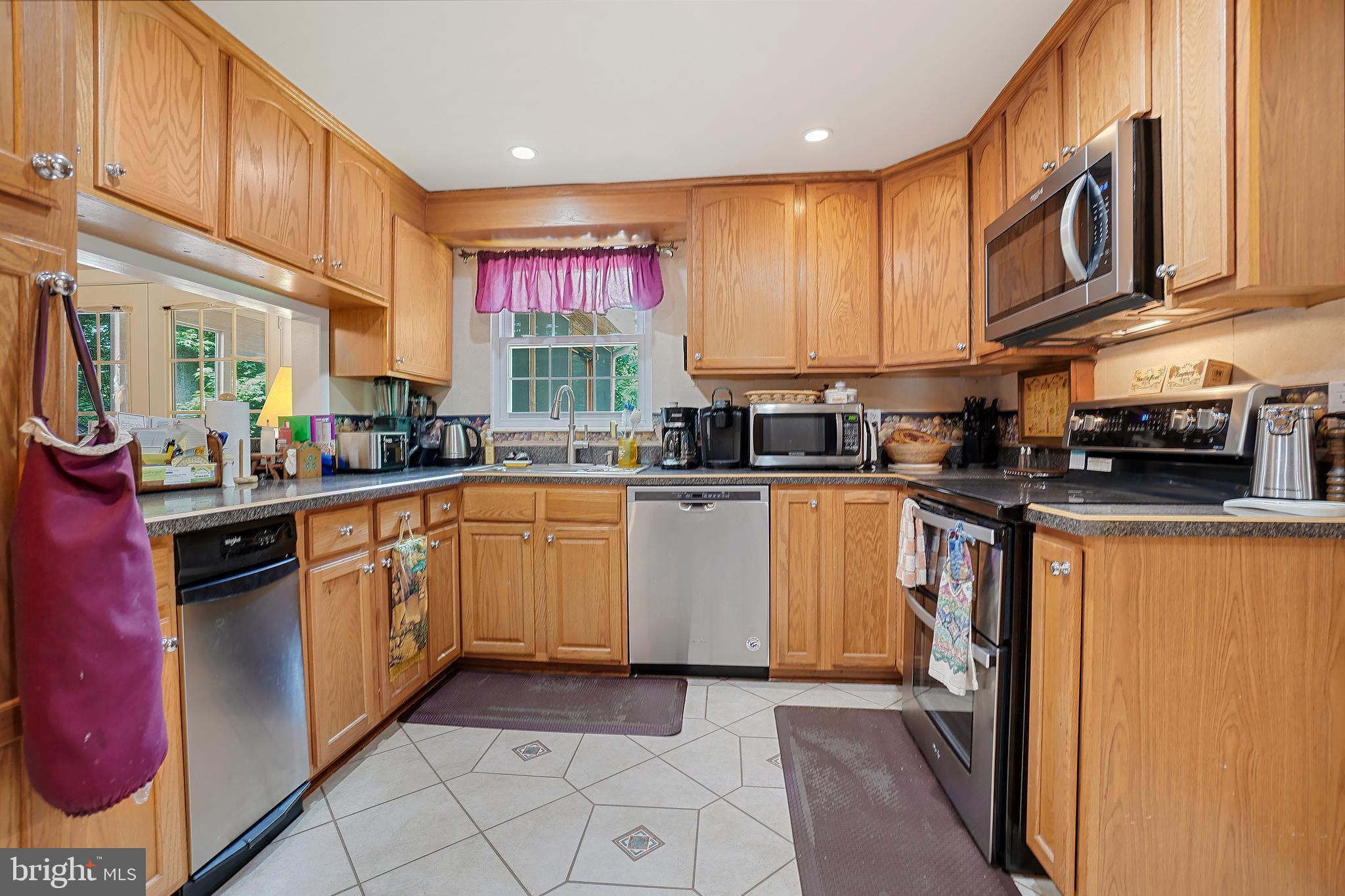 NEWINGTON FOREST - Residential