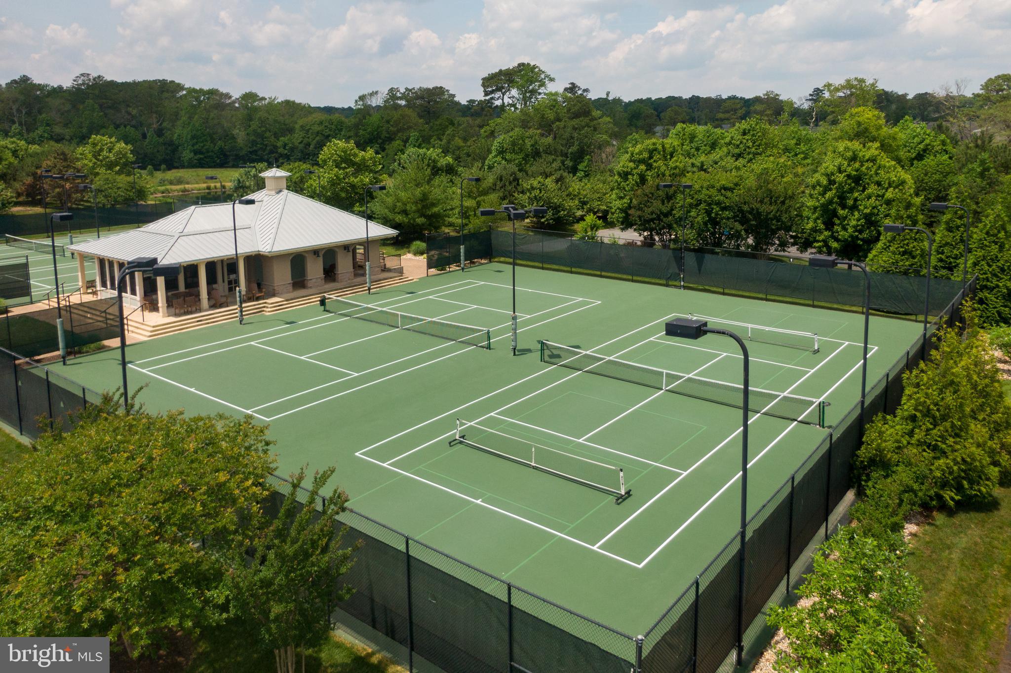 BAY FOREST CLUB - Residential