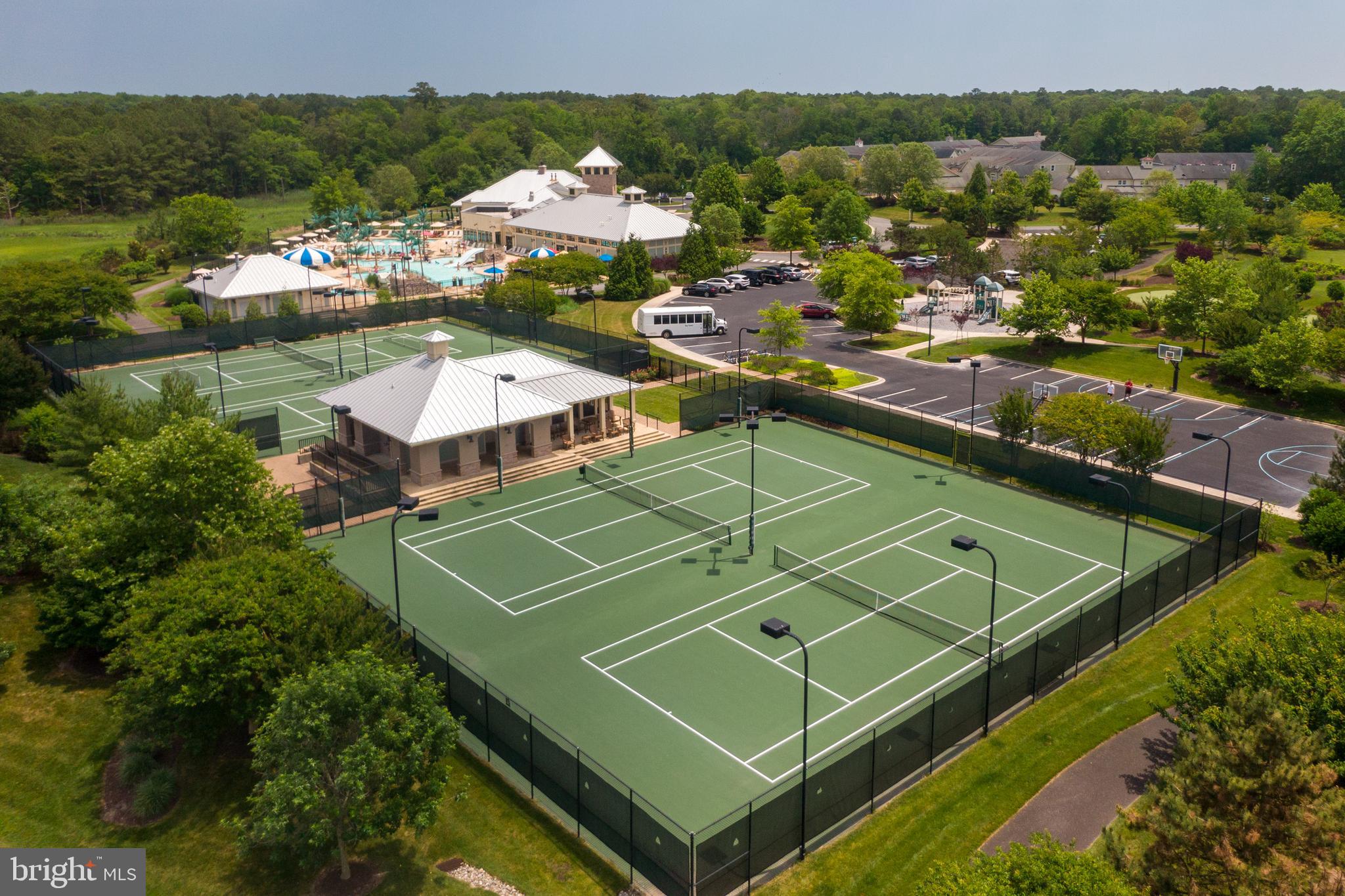 BAY FOREST CLUB - Residential