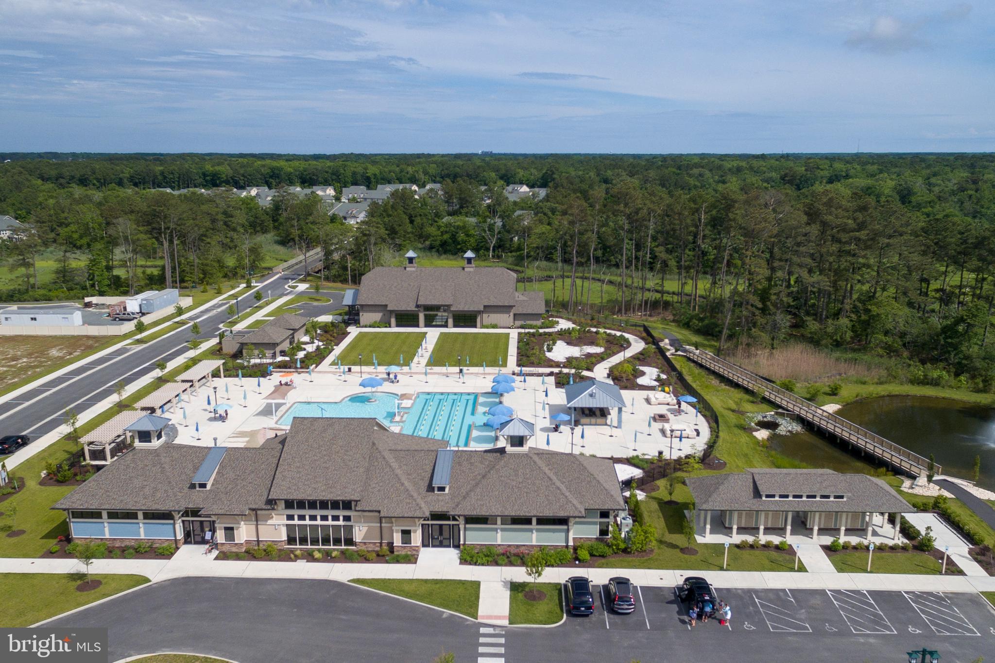 BAY FOREST CLUB - Residential