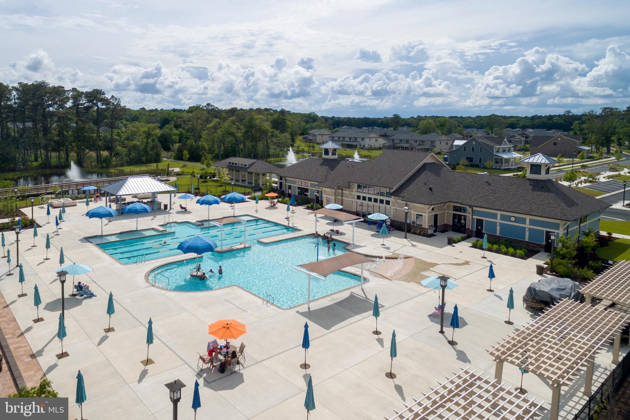 BAY FOREST CLUB - Residential