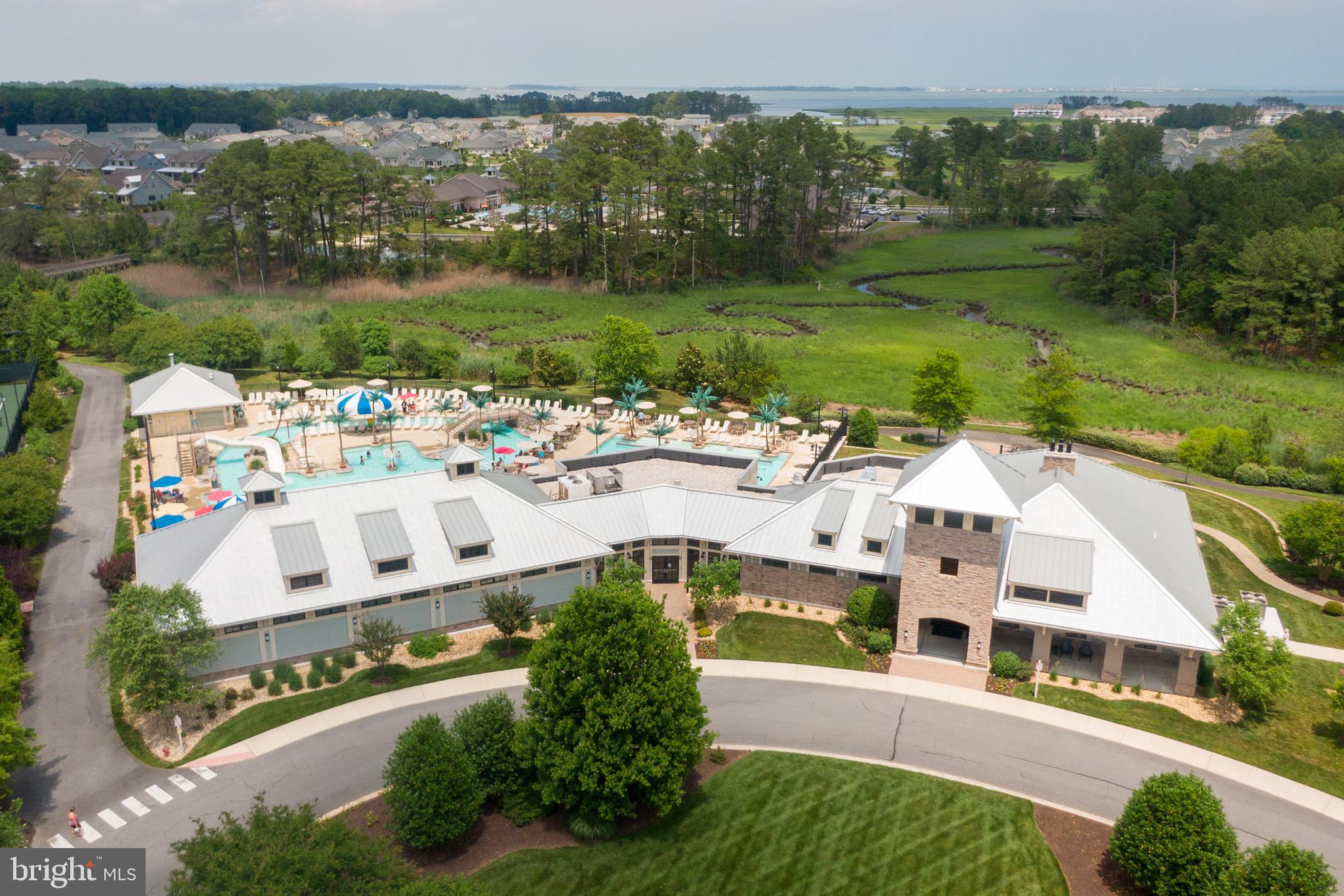 BAY FOREST CLUB - Residential