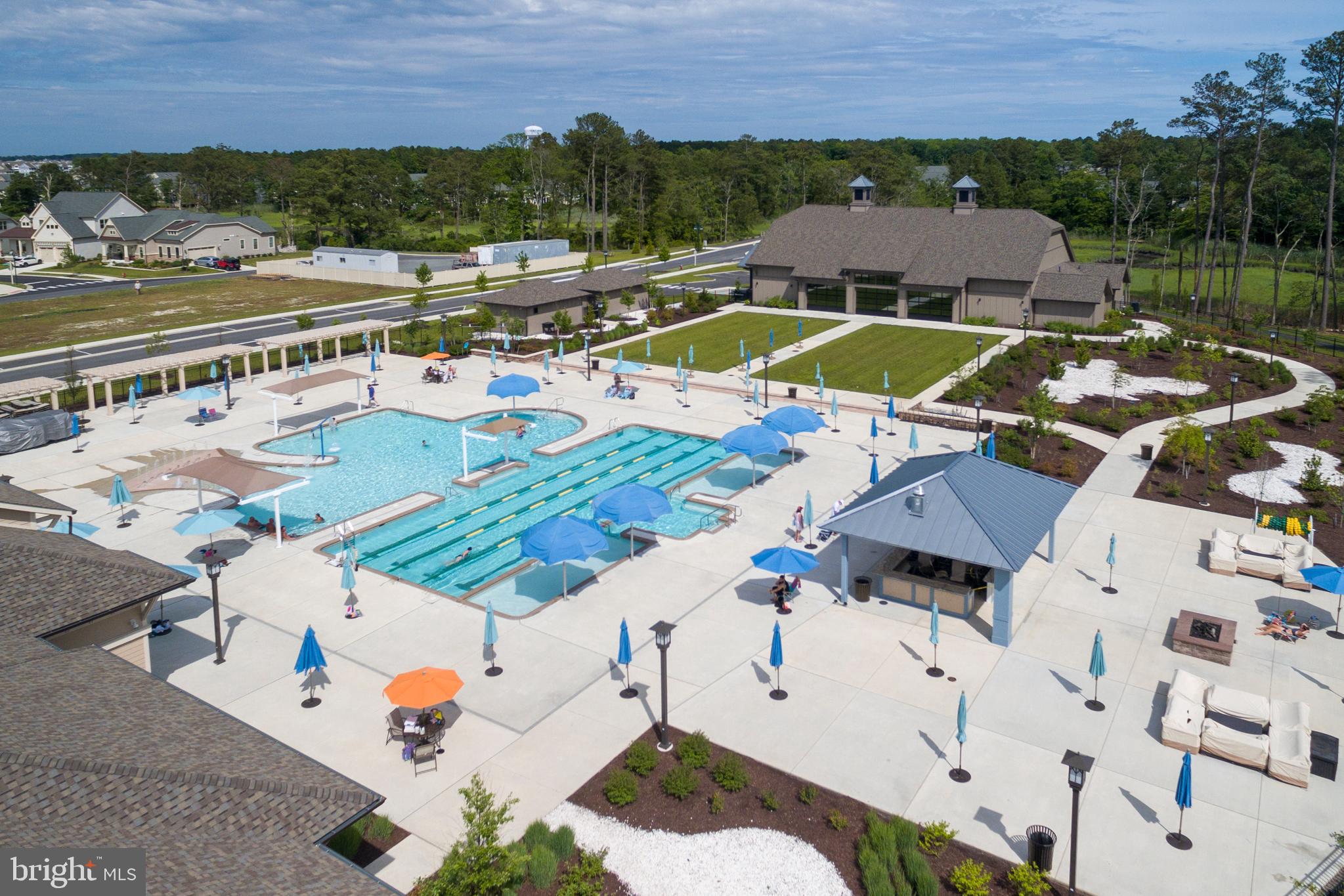 BAY FOREST CLUB - Residential