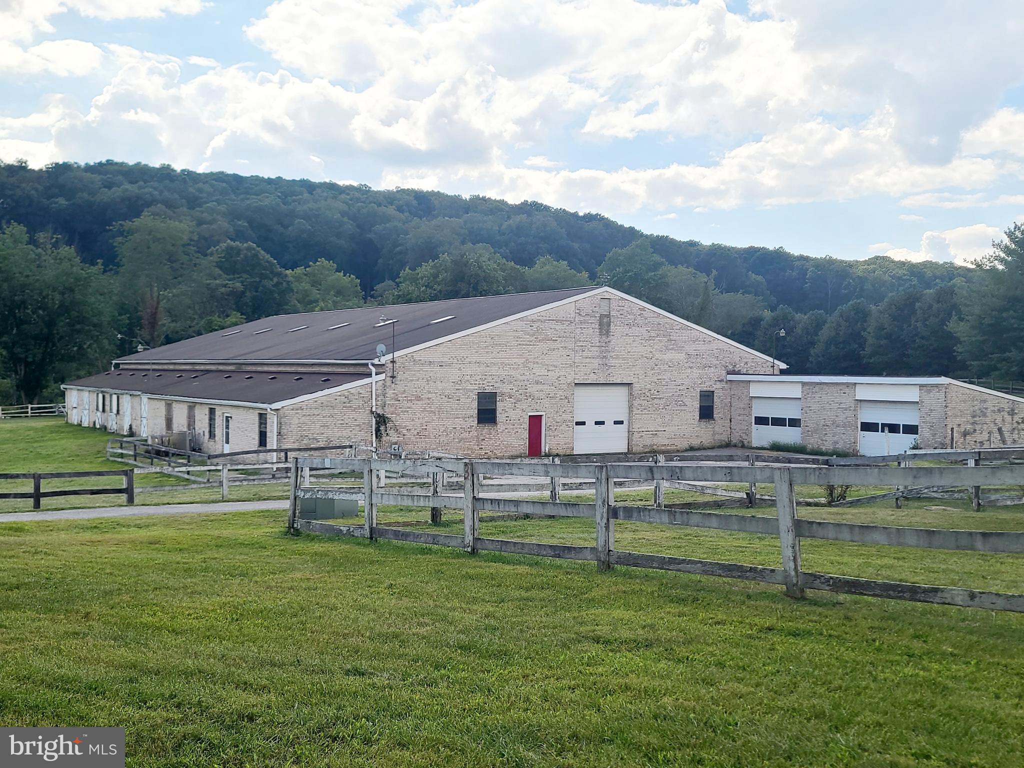 HUNT VALLEY - Residential Lease