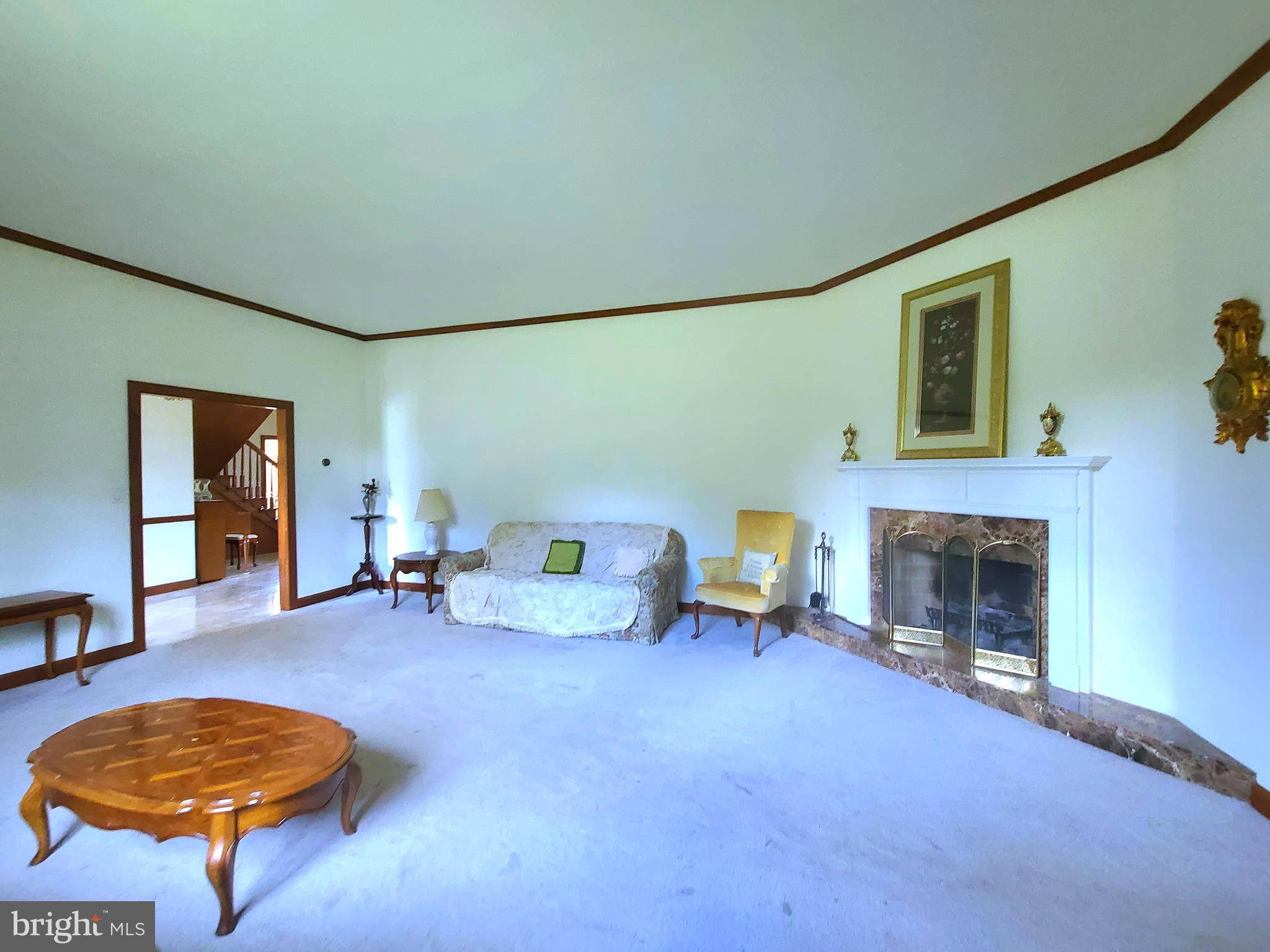 HUNT VALLEY - Residential Lease