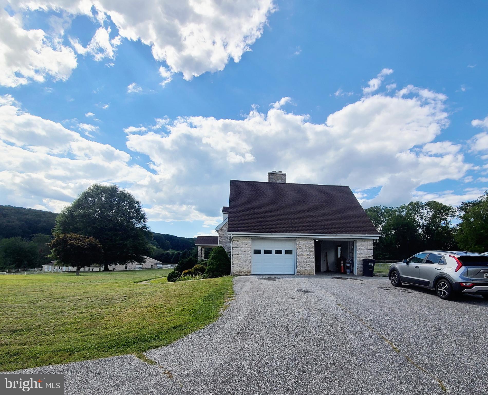 HUNT VALLEY - Residential Lease