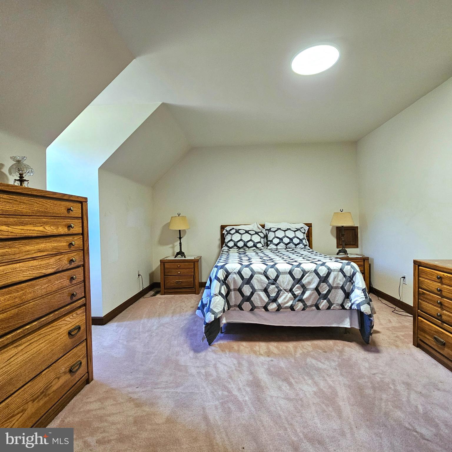 HUNT VALLEY - Residential Lease