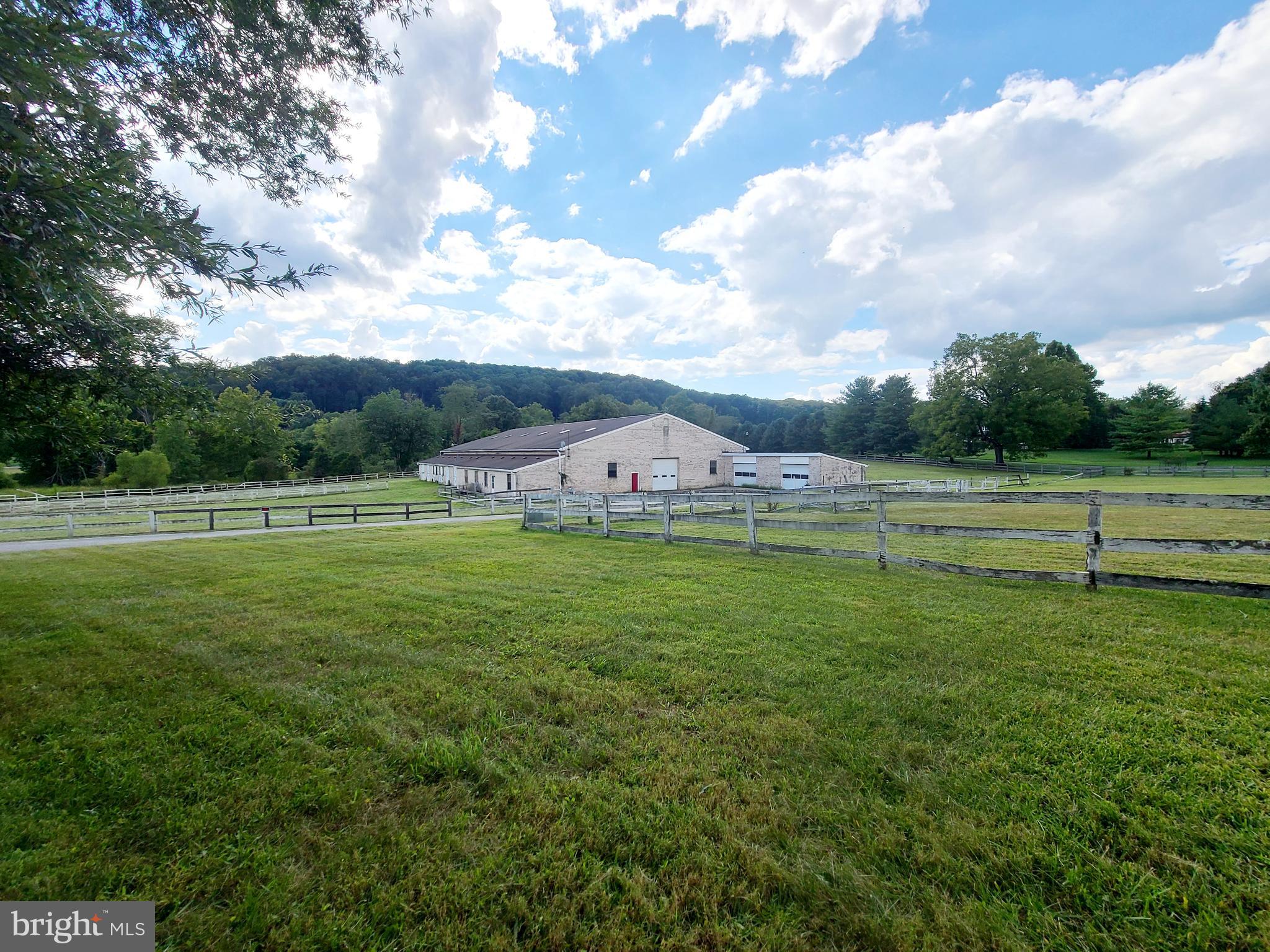 HUNT VALLEY - Residential Lease