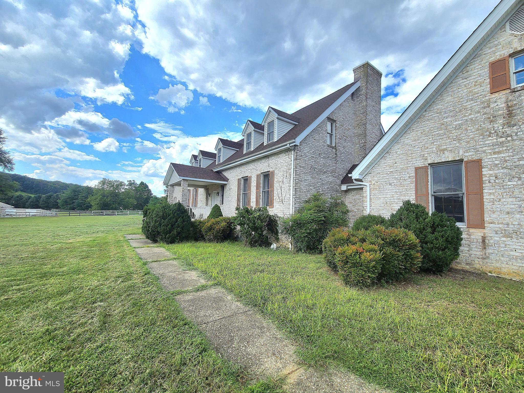 HUNT VALLEY - Residential Lease