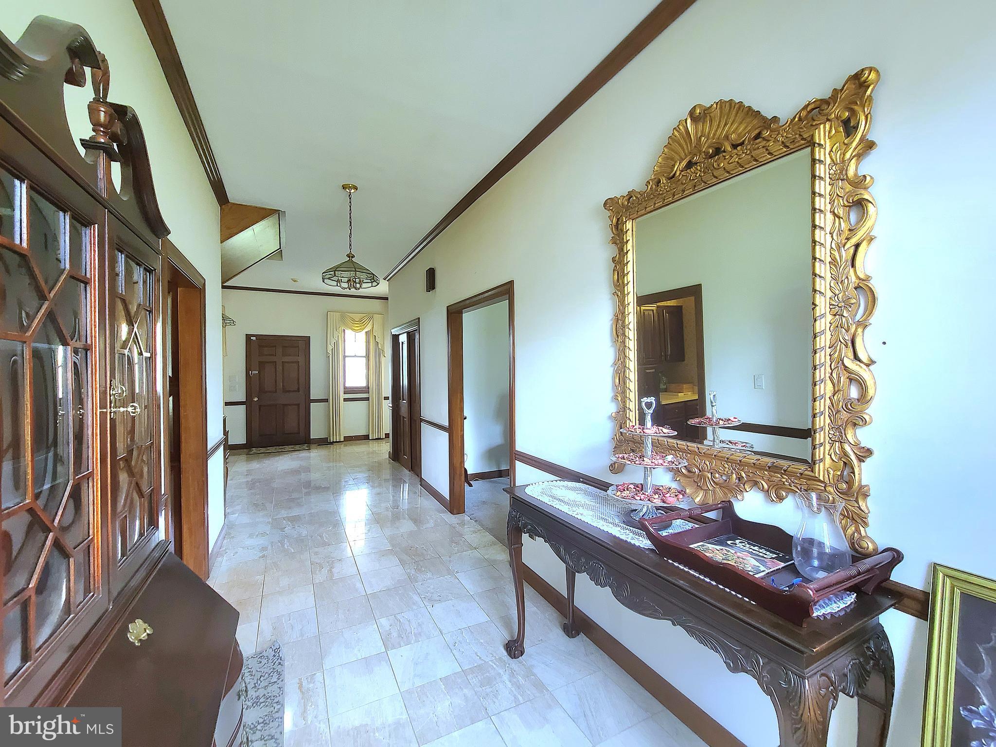 HUNT VALLEY - Residential Lease